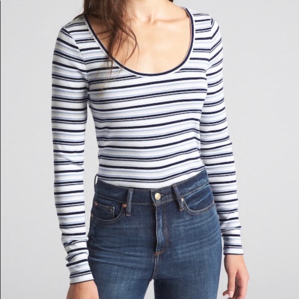 GAP long sleeve shirt